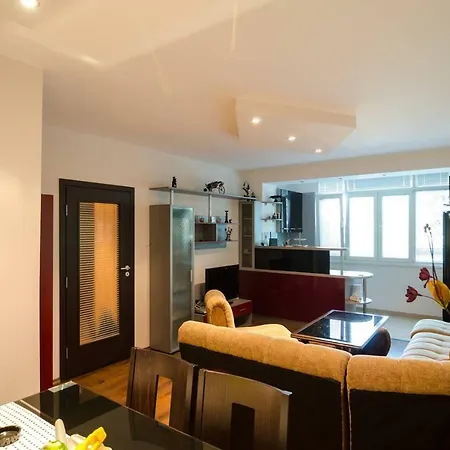 Apartment Kapana Comfy 2br In Center